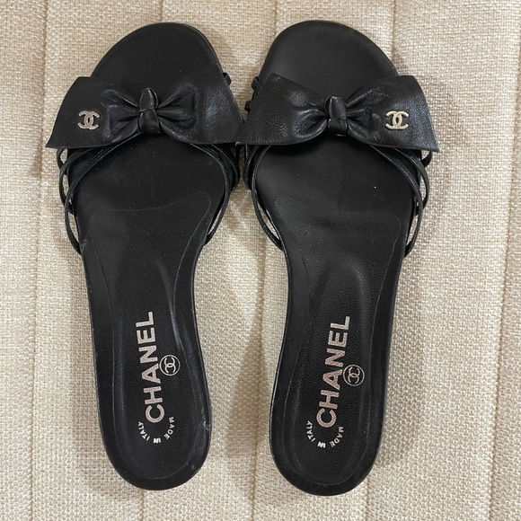 Vintage Chanel Leather Mules - Picture 4 of 4